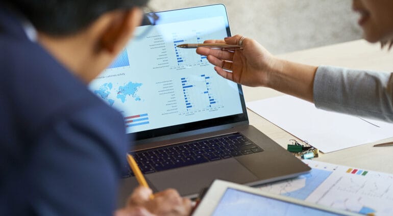 Imagem institucional da RM2 Intelligence Partner, especialista em prevenção a fraudes e segurança da informação.